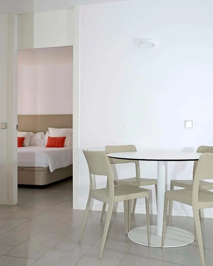 Apartaments B-Llobet Sun & Confort Ibiza 4*,