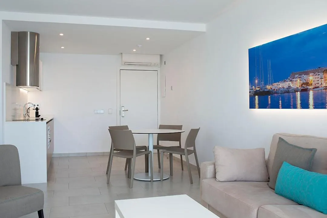 Apartahotel Apartaments B-Llobet Sun & Confort Ibiza
